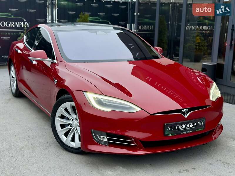 Tesla Model S 2018
