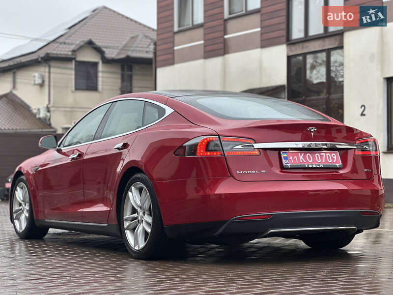 Лифтбек Tesla Model S 2015 в Одессе