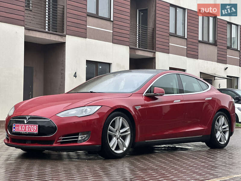Лифтбек Tesla Model S 2015 в Одессе