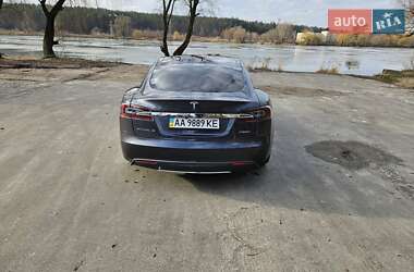 Ліфтбек Tesla Model S 2014 в Києві