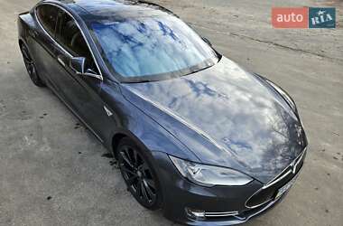 Ліфтбек Tesla Model S 2014 в Києві