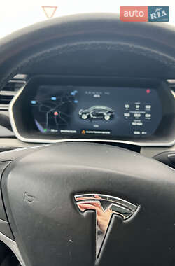 Лифтбек Tesla Model S 2015 в Луцке