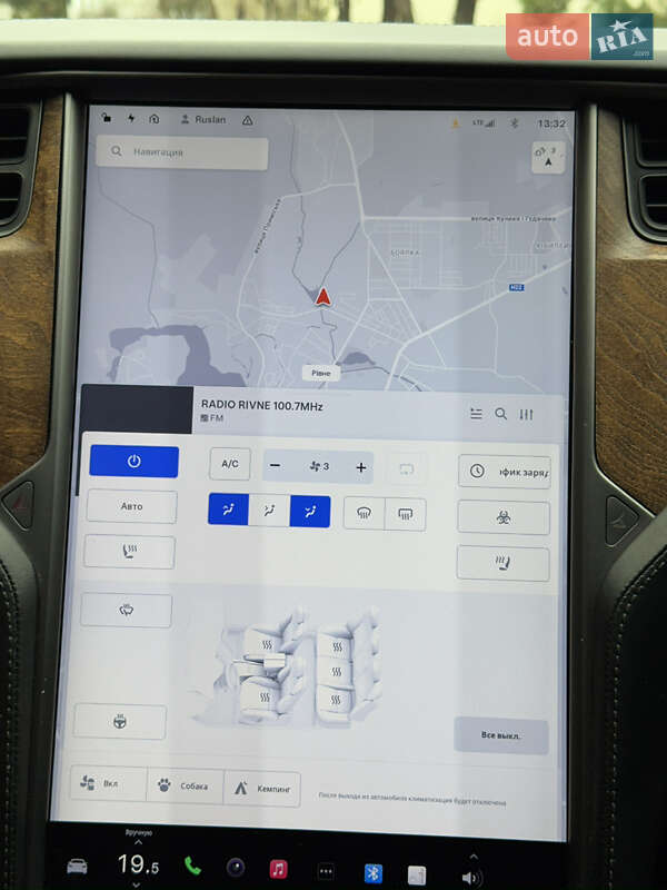 Лифтбек Tesla Model S 2019 в Ровно