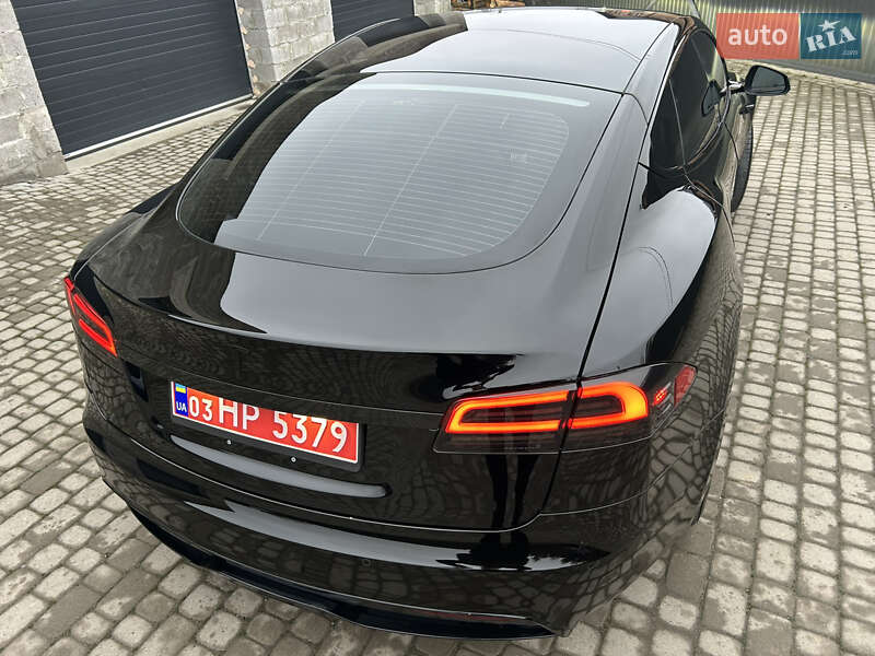 Лифтбек Tesla Model S 2021 в Львове