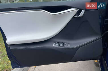 Лифтбек Tesla Model S 2017 в Кропивницком