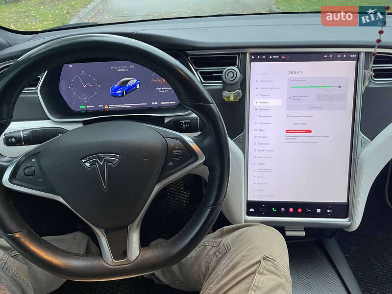 Ліфтбек Tesla Model S 2017 в Києві