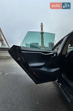 Лифтбек Tesla Model S 2014 в Киеве