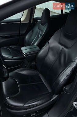 Лифтбек Tesla Model S 2014 в Киеве