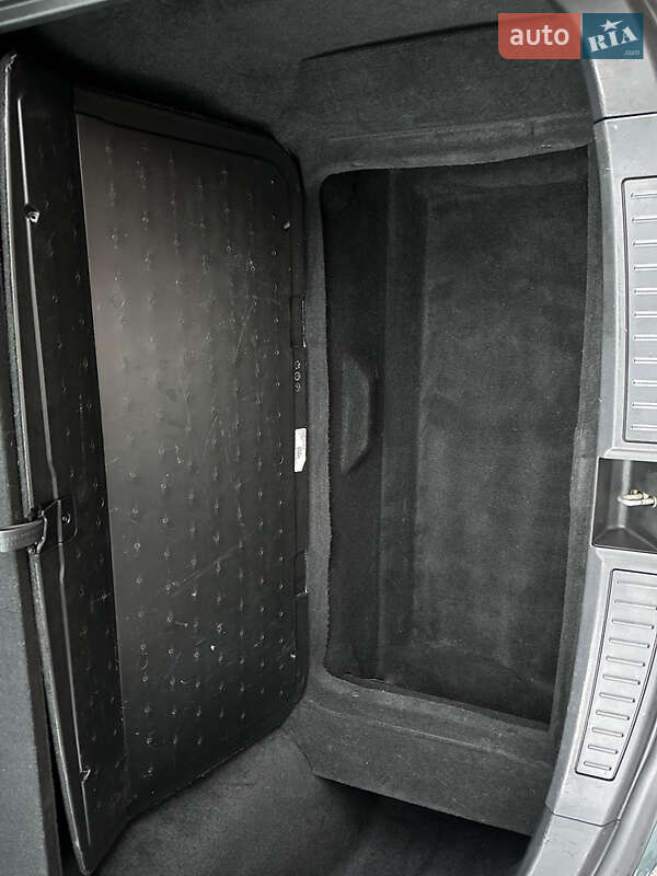 Лифтбек Tesla Model S 2014 в Киеве