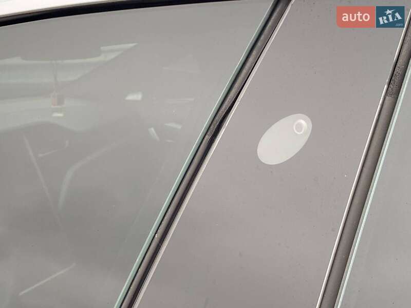 Лифтбек Tesla Model S 2018 в Киеве фото 37 Лифтбек Tesla Model S 2018 в Киеве