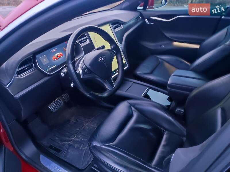 Лифтбек Tesla Model S 2015 в Харькове