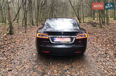Лифтбек Tesla Model S 2016 в Житомире