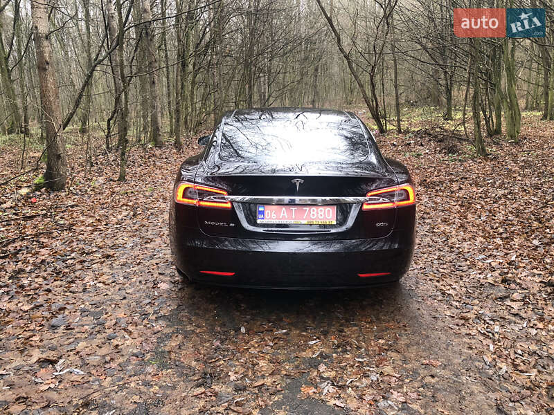 Лифтбек Tesla Model S 2016 в Житомире фото 7 Лифтбек Tesla Model S 2016 в Житомире