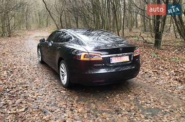 Лифтбек Tesla Model S 2016 в Житомире