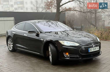 Лифтбек Tesla Model S 2015 в Тернополе фото 3 Лифтбек Tesla Model S 2015 в Тернополе