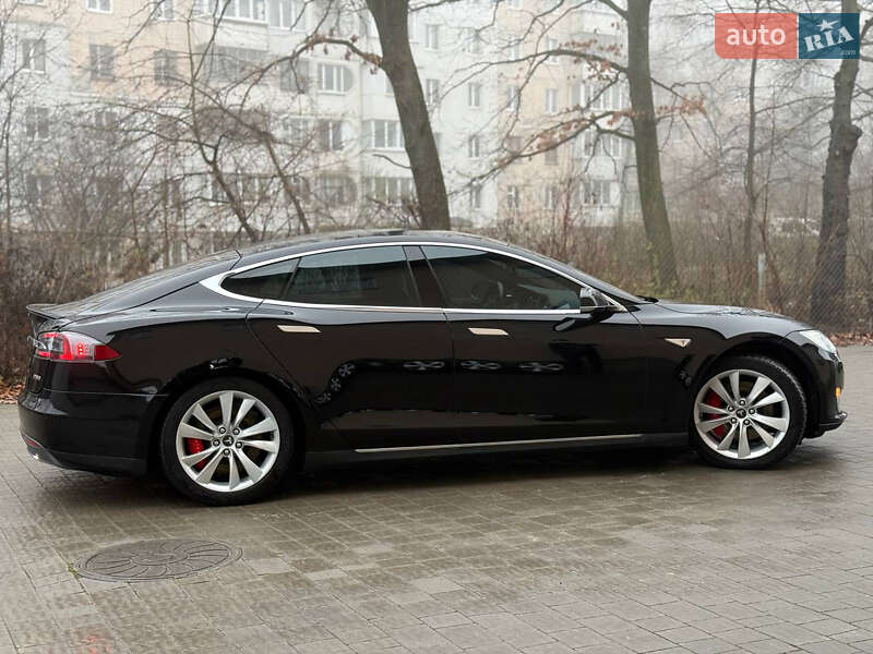 Лифтбек Tesla Model S 2015 в Тернополе фото 4 Лифтбек Tesla Model S 2015 в Тернополе