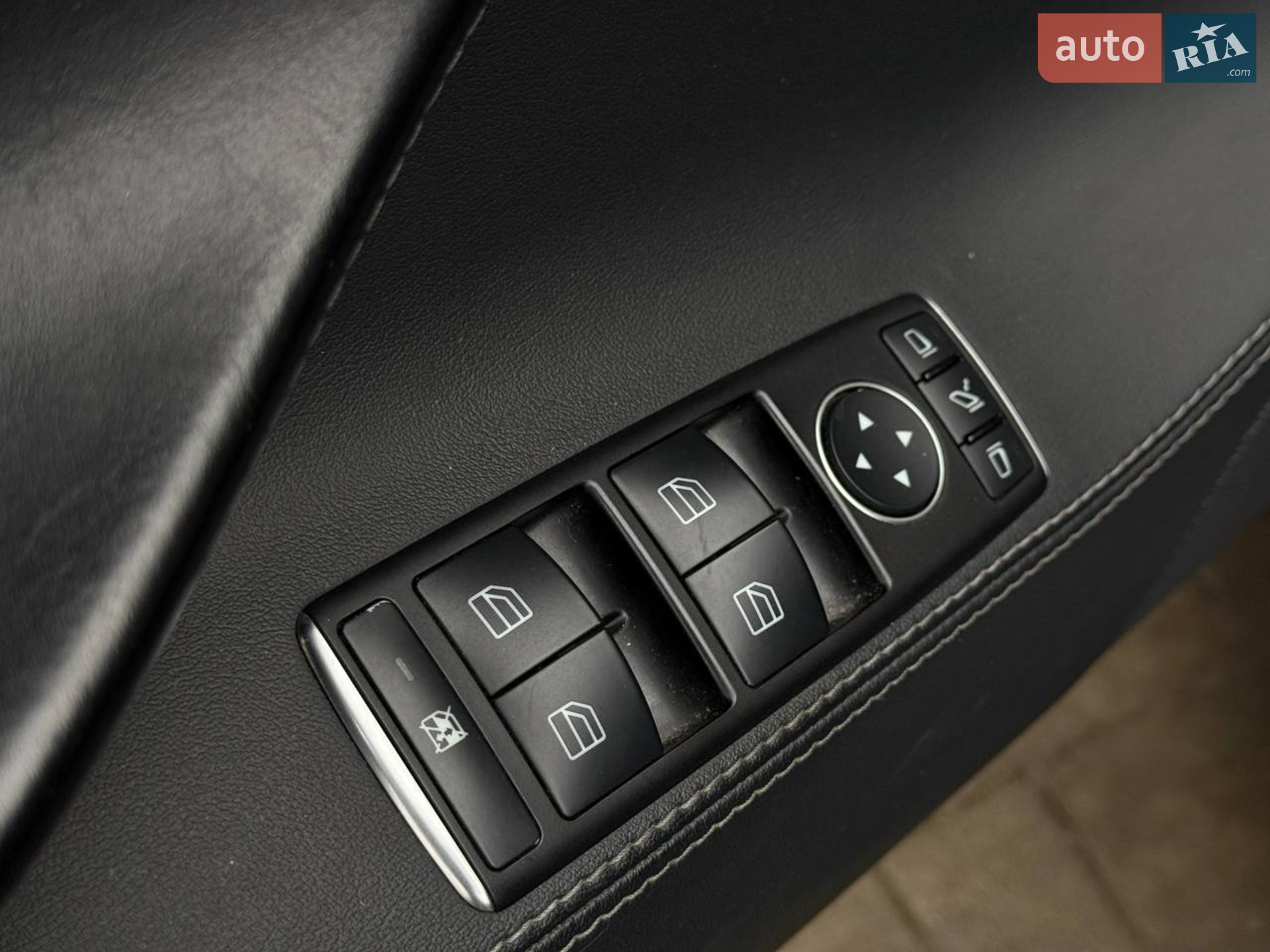 2015 Tesla Model S - мініатюра 25