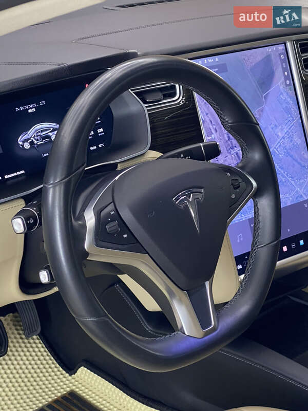 Лифтбек Tesla Model S 2014 в Харькове фото 10 Лифтбек Tesla Model S 2014 в Харькове