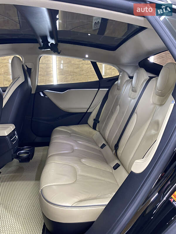 Лифтбек Tesla Model S 2014 в Харькове фото 13 Лифтбек Tesla Model S 2014 в Харькове