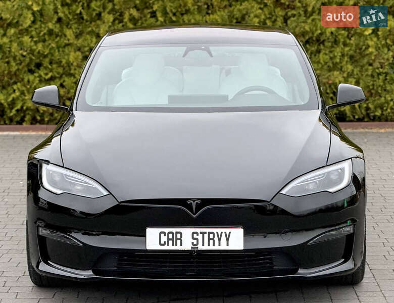 Ліфтбек Tesla Model S 2023 в Стрию