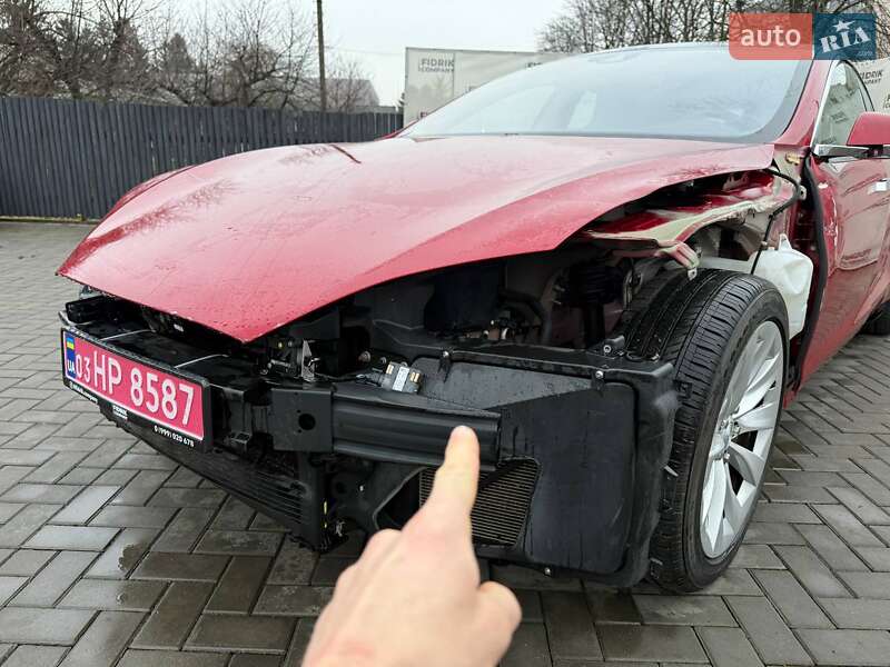 Лифтбек Tesla Model S 2016 в Луцке фото 6 Лифтбек Tesla Model S 2016 в Луцке