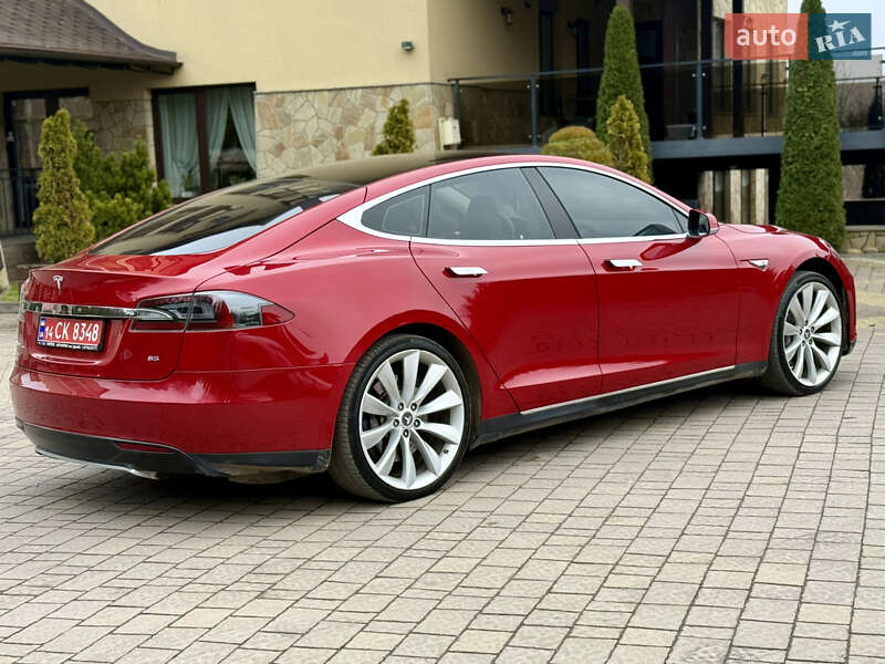 Лифтбек Tesla Model S 2014 в Тернополе