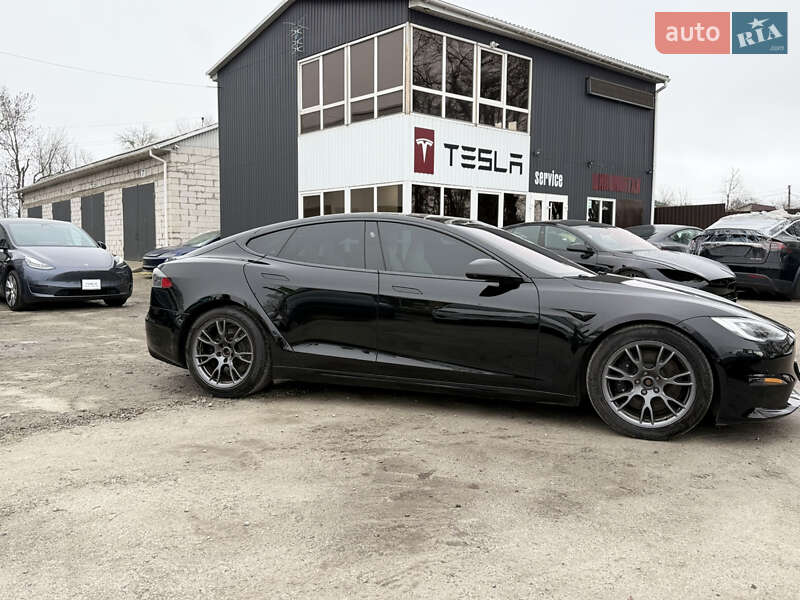 Лифтбек Tesla Model S 2021 в Виннице