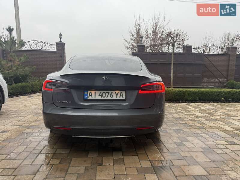 Лифтбек Tesla Model S 2013 в Киеве