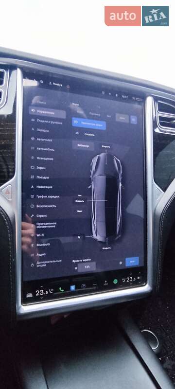 Лифтбек Tesla Model S 2016 в Сарнах