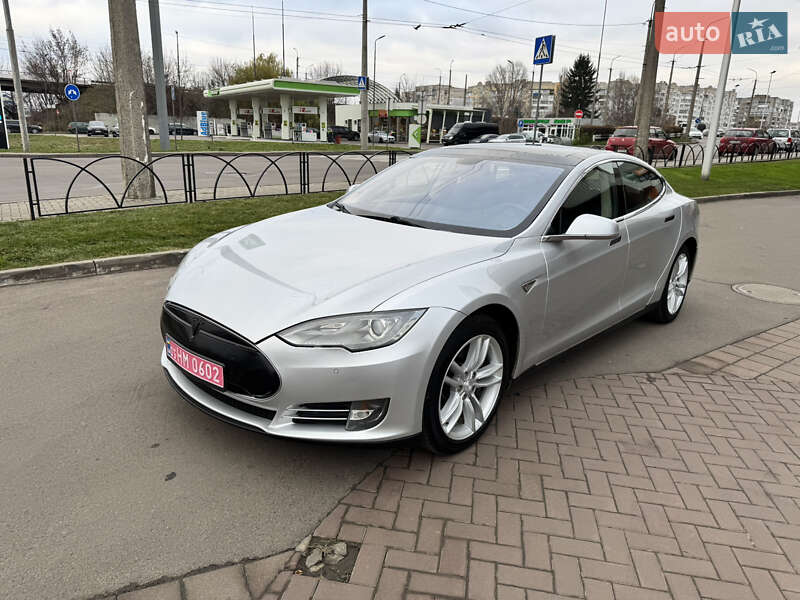 Ліфтбек Tesla Model S 2014 в Луцьку фото 5 Ліфтбек Tesla Model S 2014 в Луцьку