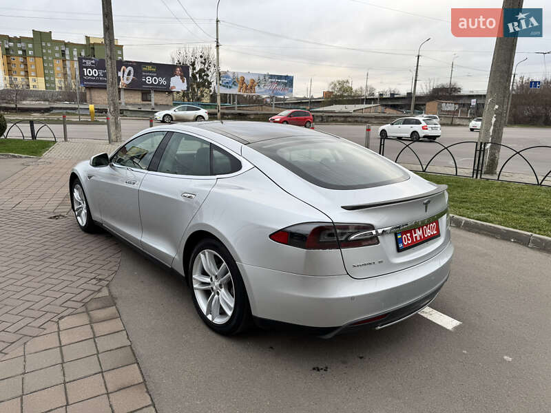 Ліфтбек Tesla Model S 2014 в Луцьку фото 10 Ліфтбек Tesla Model S 2014 в Луцьку