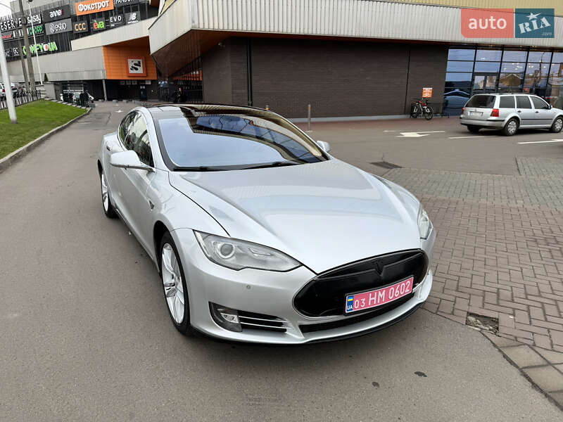 Ліфтбек Tesla Model S 2014 в Луцьку фото 16 Ліфтбек Tesla Model S 2014 в Луцьку