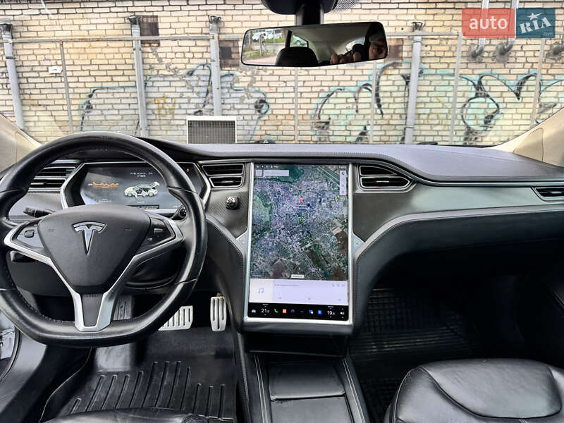 Ліфтбек Tesla Model S 2014 в Луцьку фото 21 Ліфтбек Tesla Model S 2014 в Луцьку