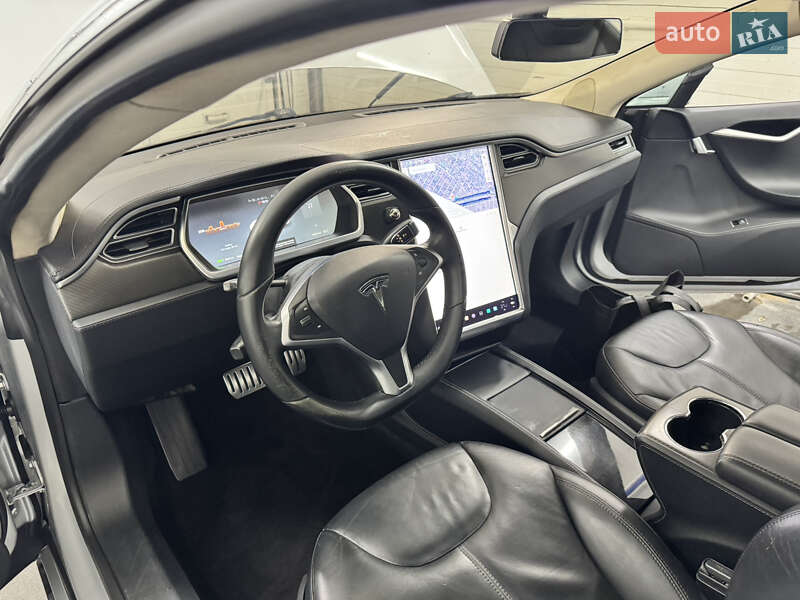 Ліфтбек Tesla Model S 2014 в Луцьку фото 26 Ліфтбек Tesla Model S 2014 в Луцьку