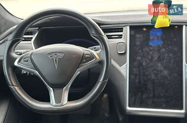 Лифтбек Tesla Model S 2017 в Николаеве