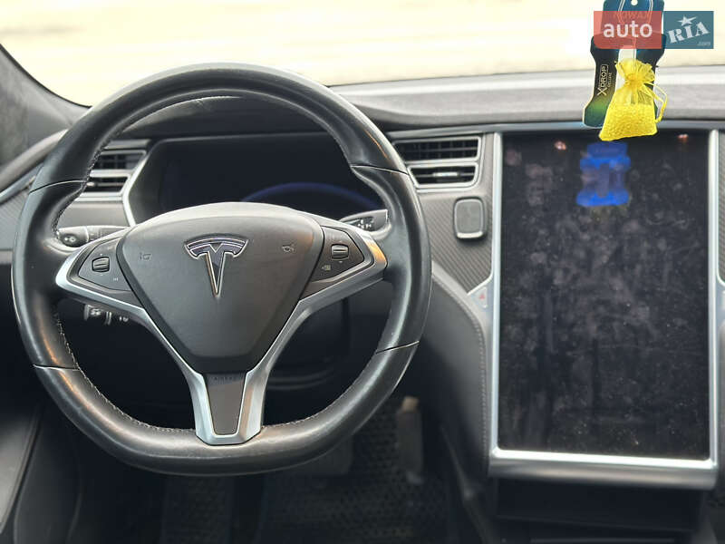 Лифтбек Tesla Model S 2017 в Николаеве фото 10 Лифтбек Tesla Model S 2017 в Николаеве
