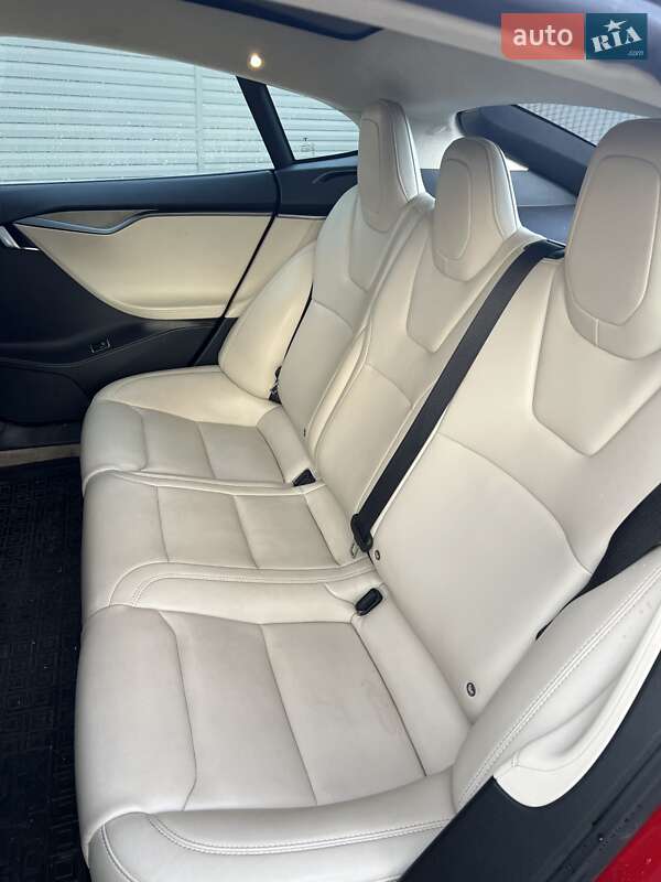 Лифтбек Tesla Model S 2018 в Сарнах фото 19 Лифтбек Tesla Model S 2018 в Сарнах