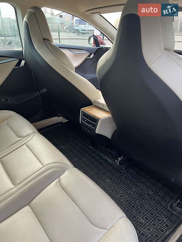 Лифтбек Tesla Model S 2018 в Сарнах фото 33 Лифтбек Tesla Model S 2018 в Сарнах