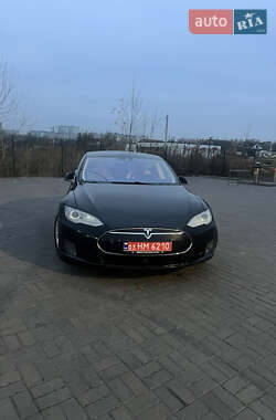 Лифтбек Tesla Model S 2015 в Днепре