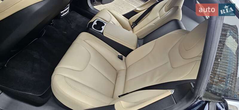Лифтбек Tesla Model S 2015 в Киеве фото 18 Лифтбек Tesla Model S 2015 в Киеве