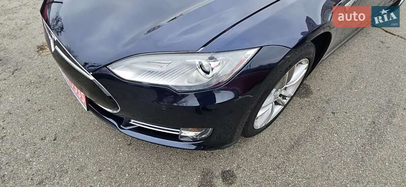 Лифтбек Tesla Model S 2015 в Киеве фото 24 Лифтбек Tesla Model S 2015 в Киеве