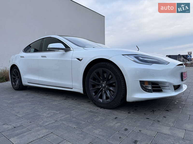 Лифтбек Tesla Model S 2018 в Луцке фото 8 Лифтбек Tesla Model S 2018 в Луцке