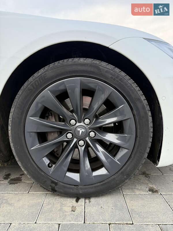 Лифтбек Tesla Model S 2018 в Луцке фото 22 Лифтбек Tesla Model S 2018 в Луцке