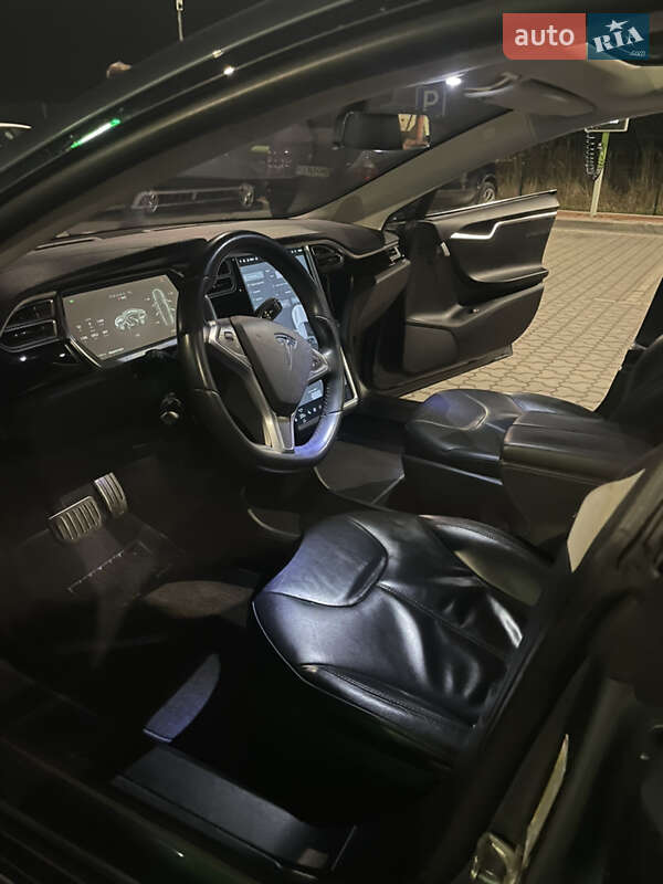 Ліфтбек Tesla Model S 2014 в Києві