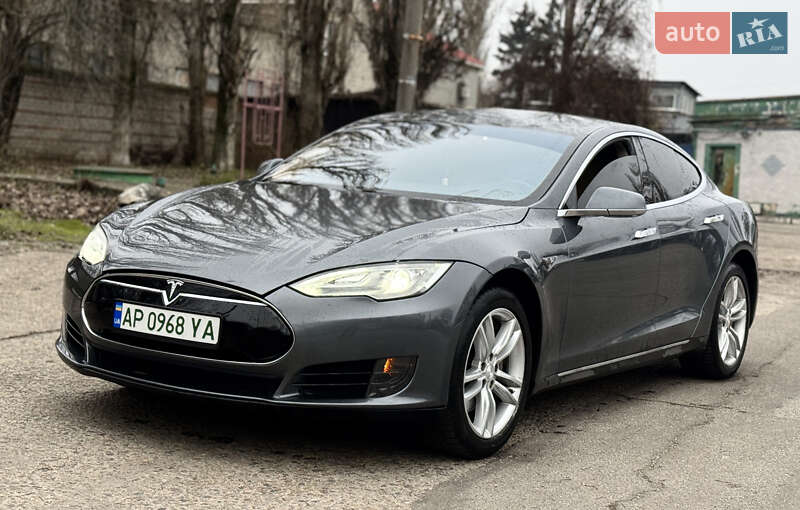 Ліфтбек Tesla Model S 2013 в Запоріжжі фото 5 Ліфтбек Tesla Model S 2013 в Запоріжжі