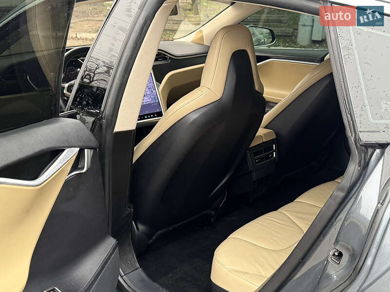 Ліфтбек Tesla Model S 2013 в Запоріжжі фото 7 Ліфтбек Tesla Model S 2013 в Запоріжжі