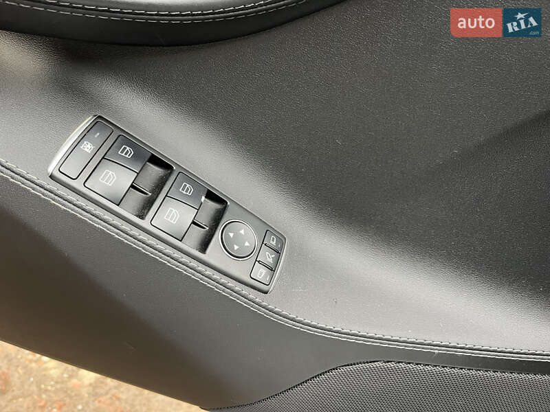 Лифтбек Tesla Model S 2014 в Львове фото 23 Лифтбек Tesla Model S 2014 в Львове