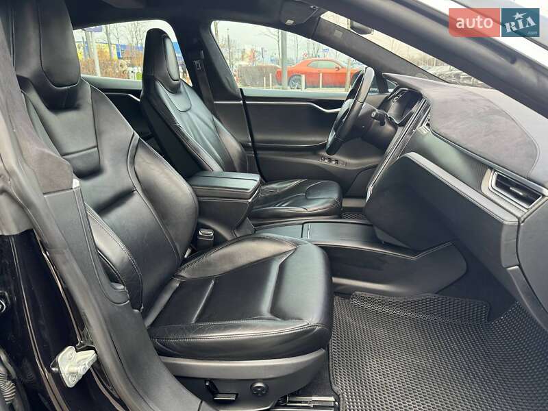 Лифтбек Tesla Model S 2016 в Киеве фото 11 Лифтбек Tesla Model S 2016 в Киеве