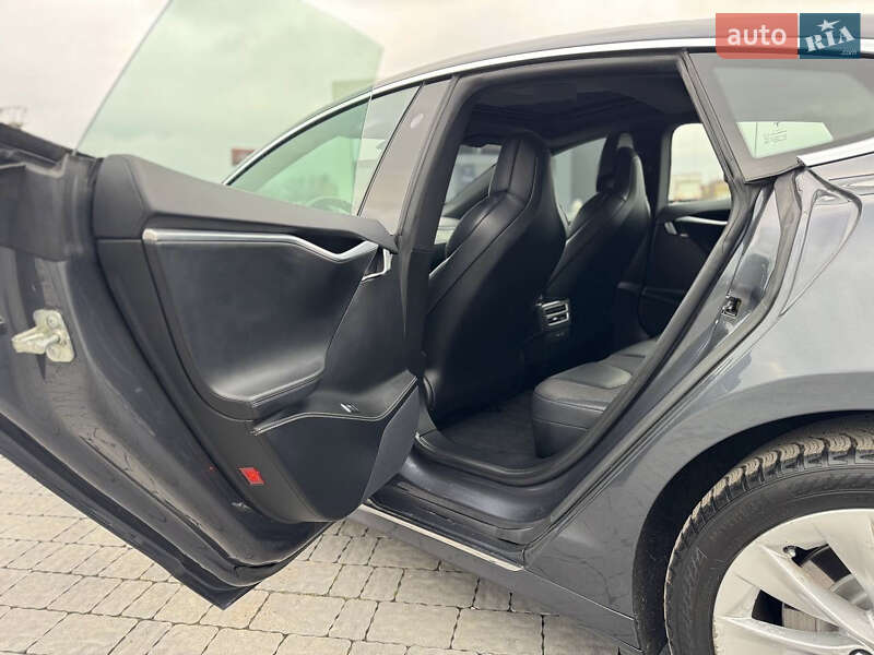 Лифтбек Tesla Model S 2017 в Львове фото 32 Лифтбек Tesla Model S 2017 в Львове
