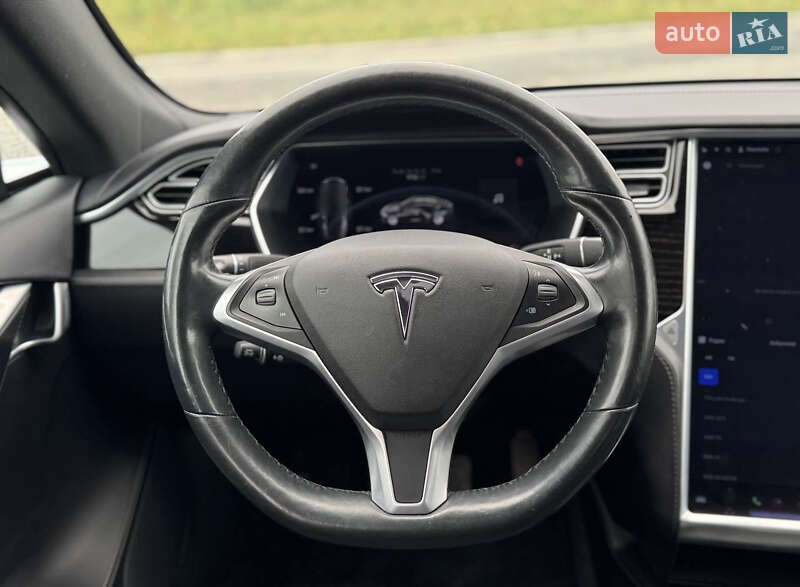 Лифтбек Tesla Model S 2017 в Львове фото 42 Лифтбек Tesla Model S 2017 в Львове